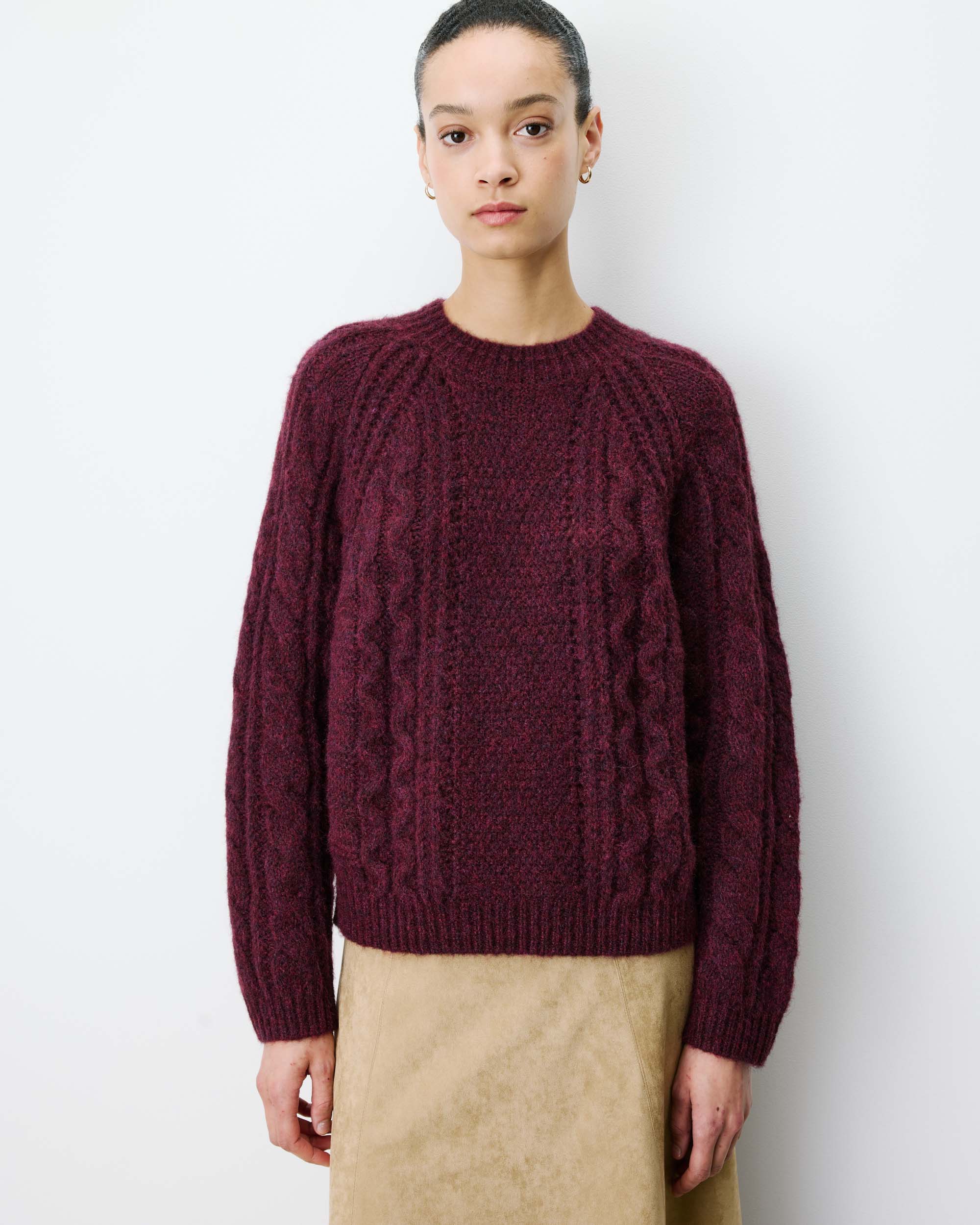 Cable-knit crew-neck sweater aubergine Amparo