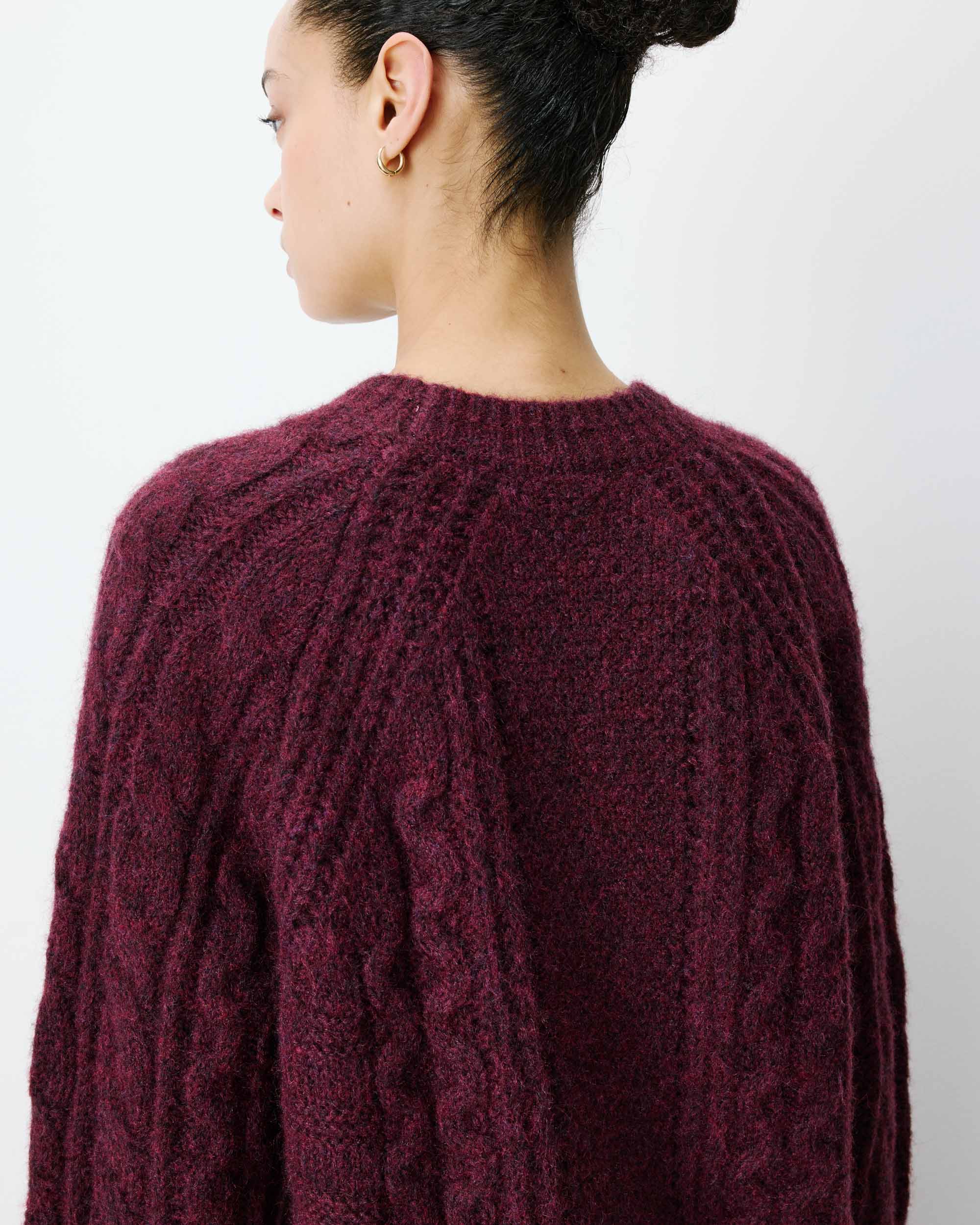 Cable-knit crew-neck sweater aubergine Amparo
