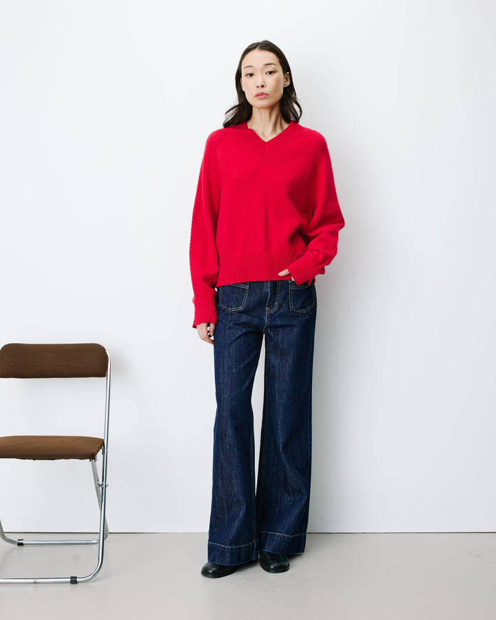 Pull droit col V en maille rouge Alden