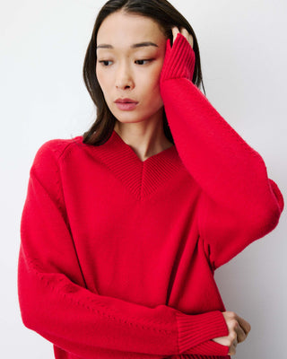Pull droit col V en maille rouge Alden