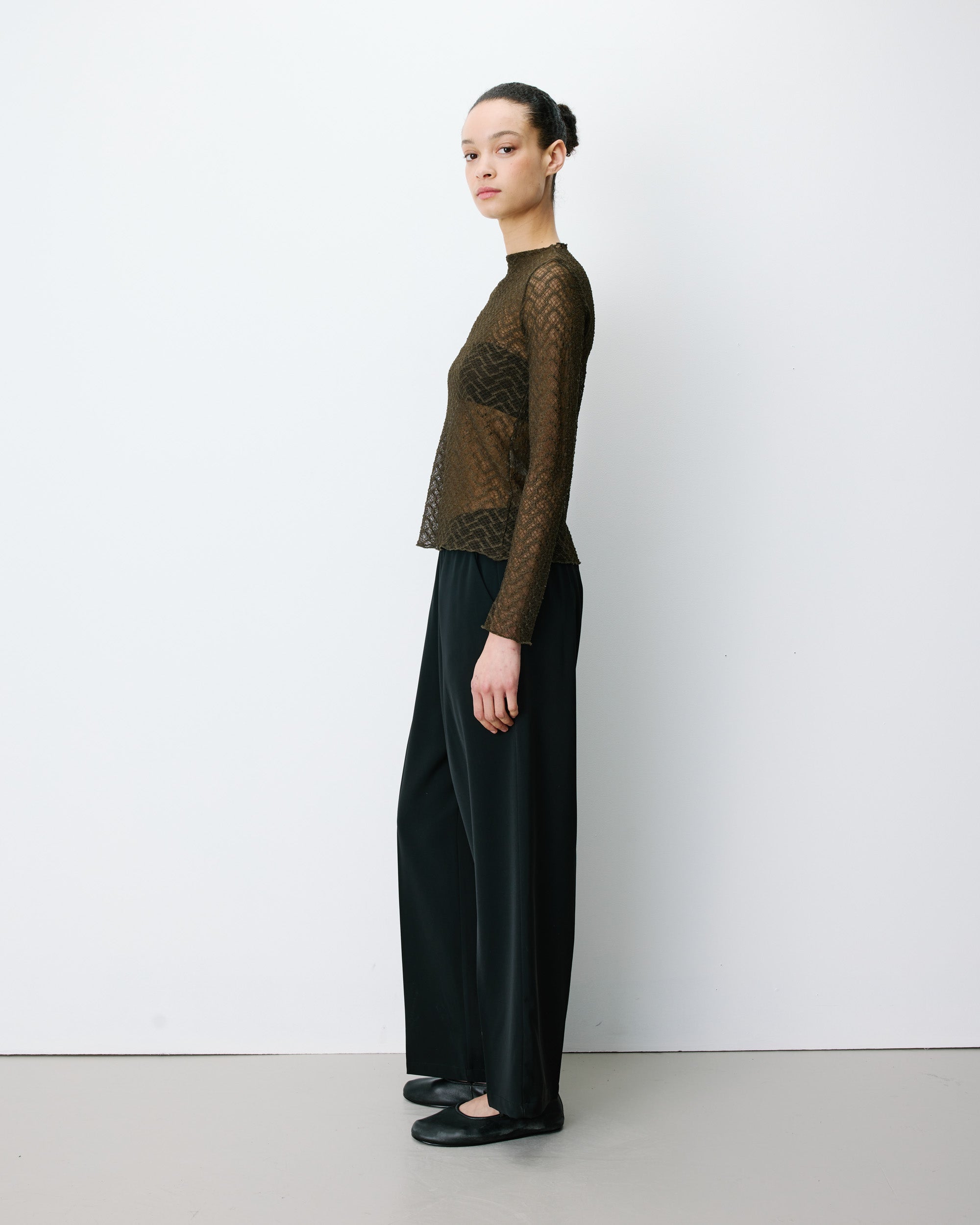 Top en dentelle transparente manches longues kaki Aube
