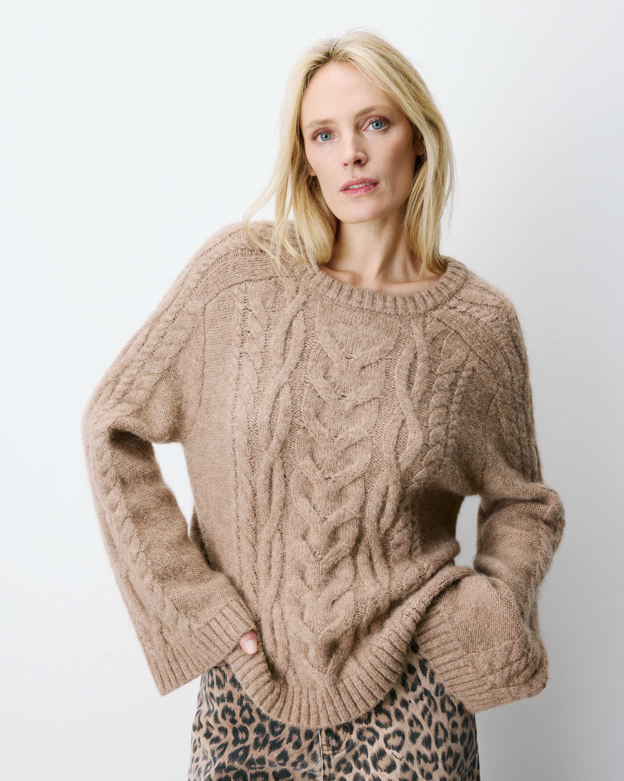 Sweater with back knot beige Arcelin