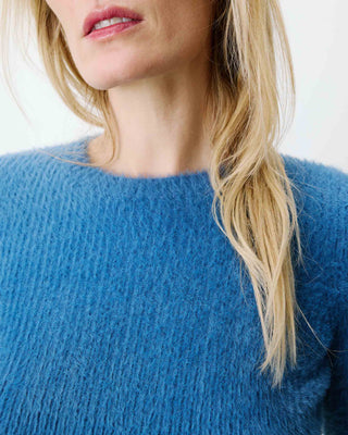 Pull doux près du corps col rond bleuet Auryn
