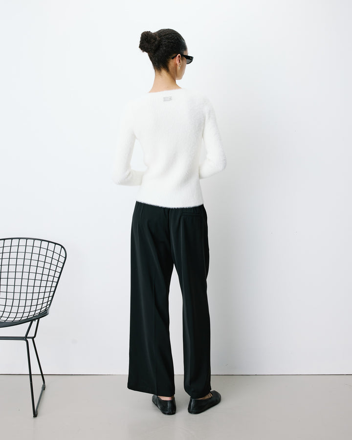 Pull doux près du corps col rond ecru Auryn