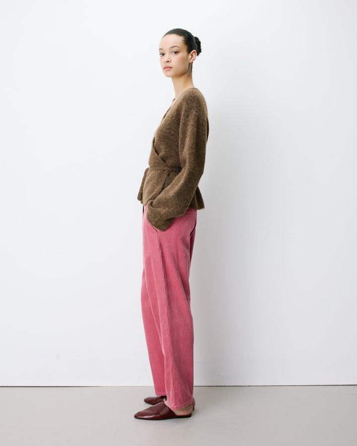 Cardigan cache-cœur nouable en maille chocolat Anior