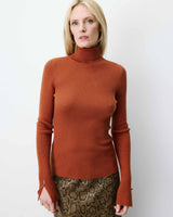 Jersey ajustado cuello alto coffee Alfred
