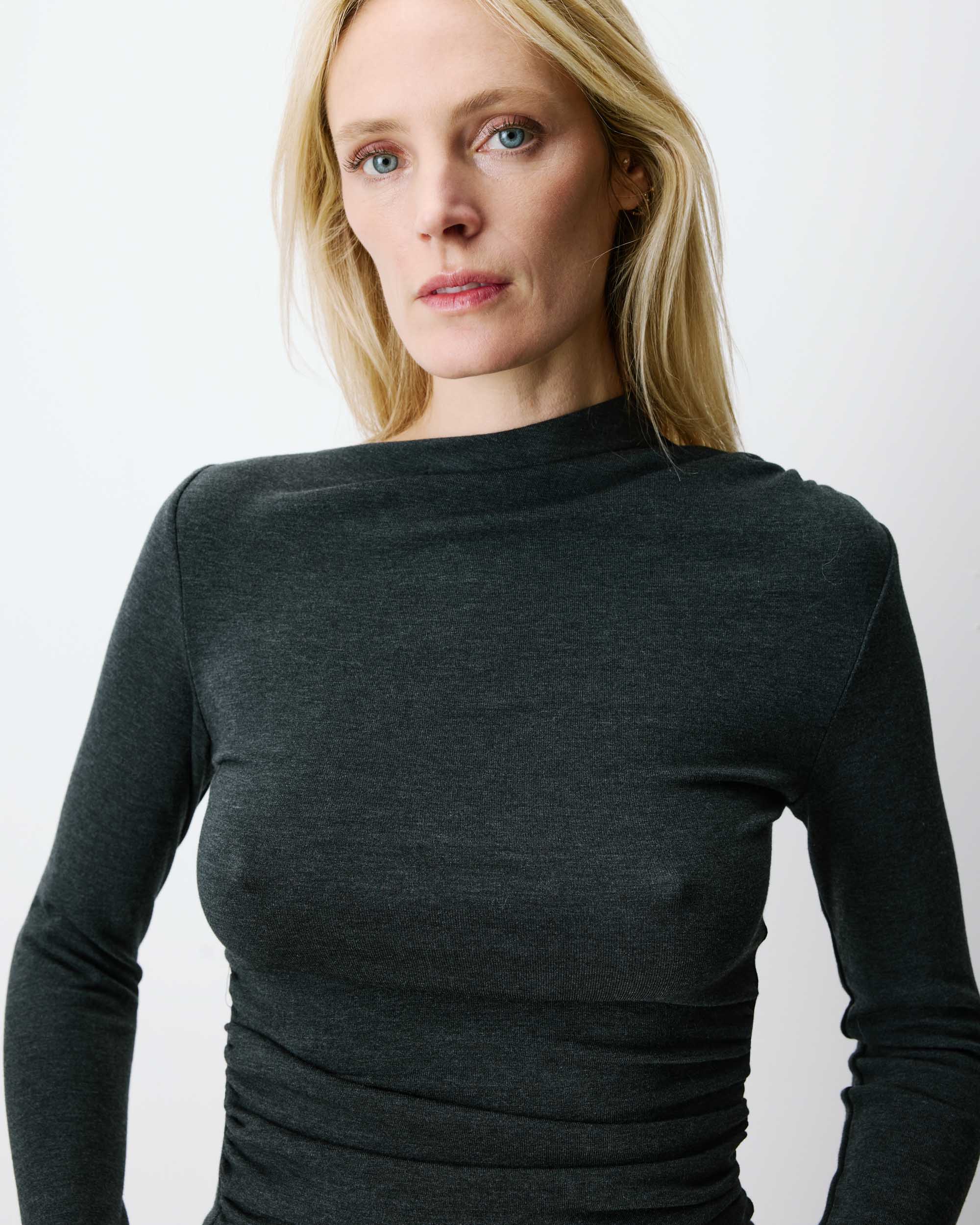 Top drapé asymétrique manches longues anthracite Aurygny