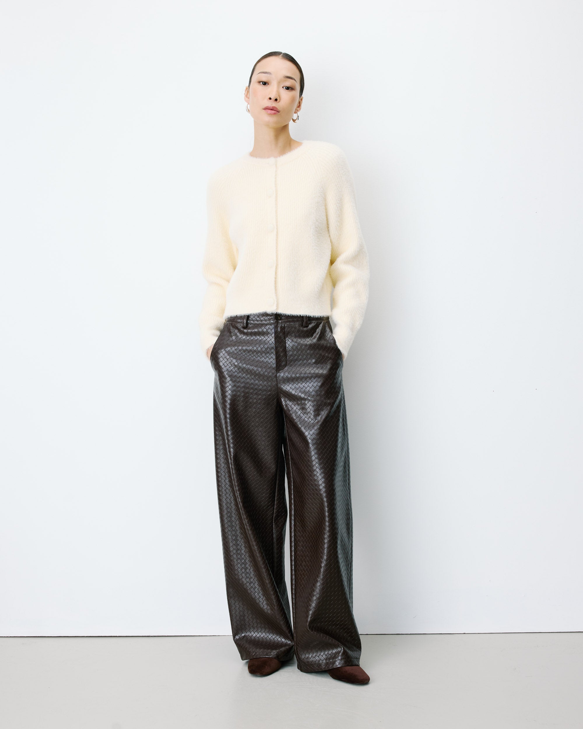 Cardigan doux col rond boutonné vanille Aleron