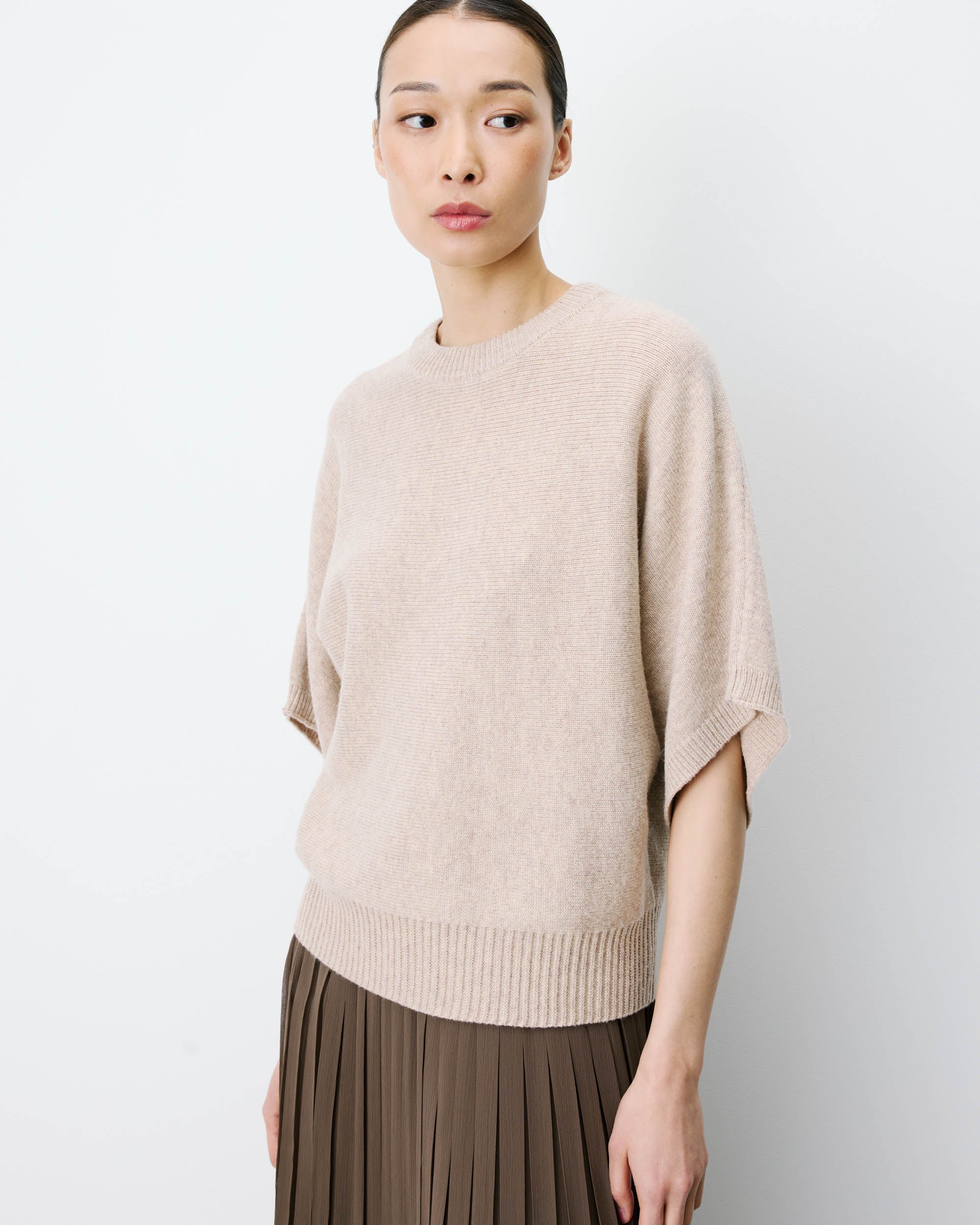 Kimono sleeve sweater beige Almus