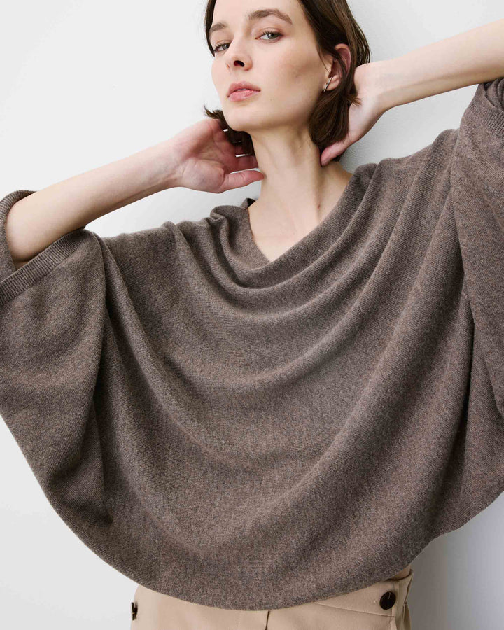 Jersey poncho cuello barco taupe Adela
