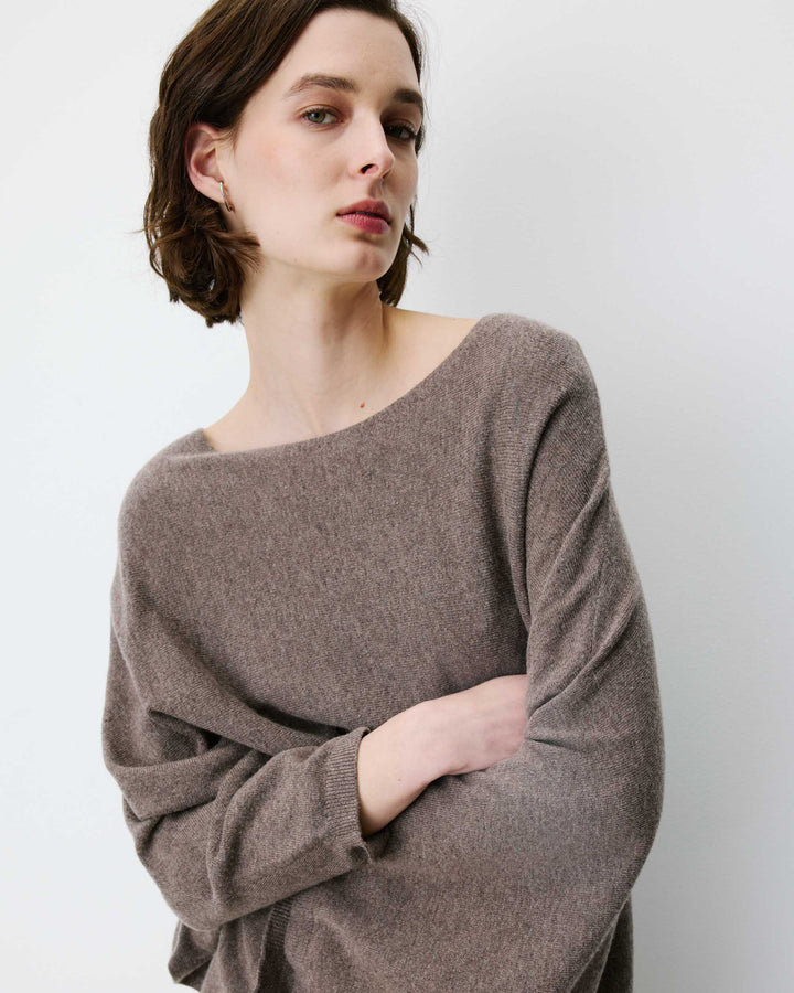 Jersey poncho cuello barco taupe Adela