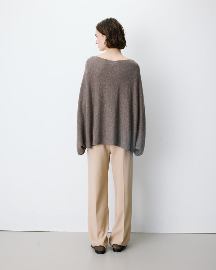 Jersey poncho cuello barco taupe Adela