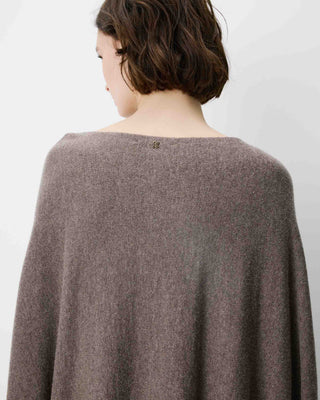 Jersey poncho cuello barco taupe Adela