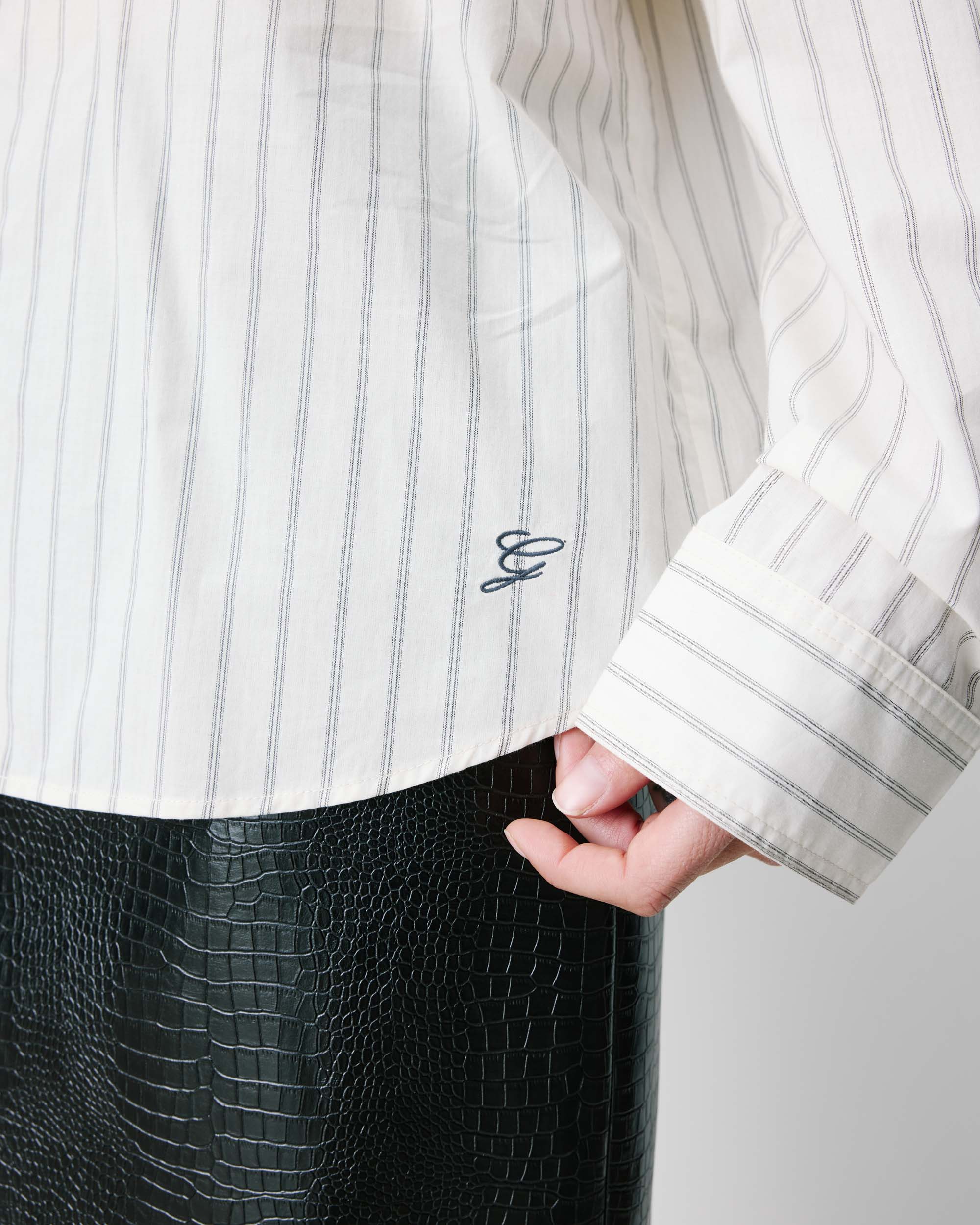 Camisa con corbata ecru Athena