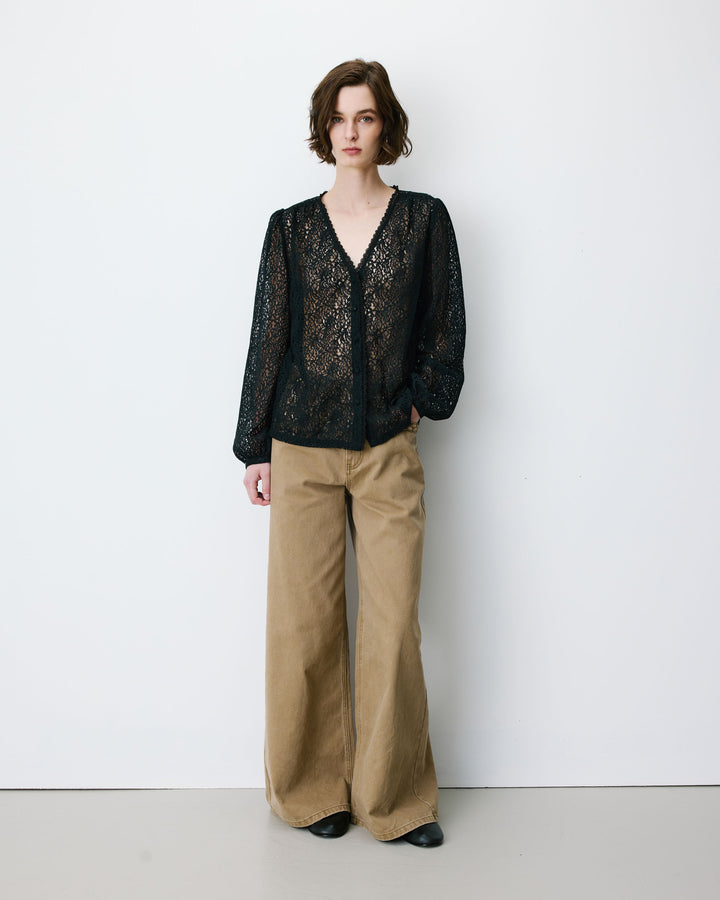 Blouse en dentelle col V manches longues noir Aurora