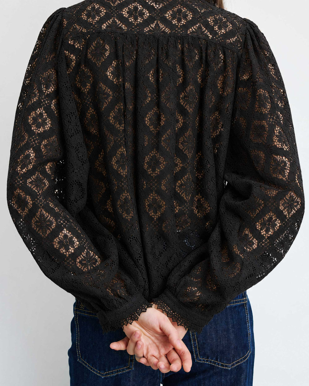Blusa de encaje con botones noir Anita