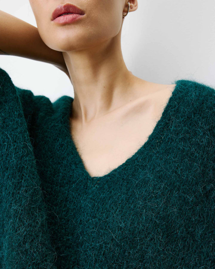 Sleeveless V-neck sweater emeraude Atticus