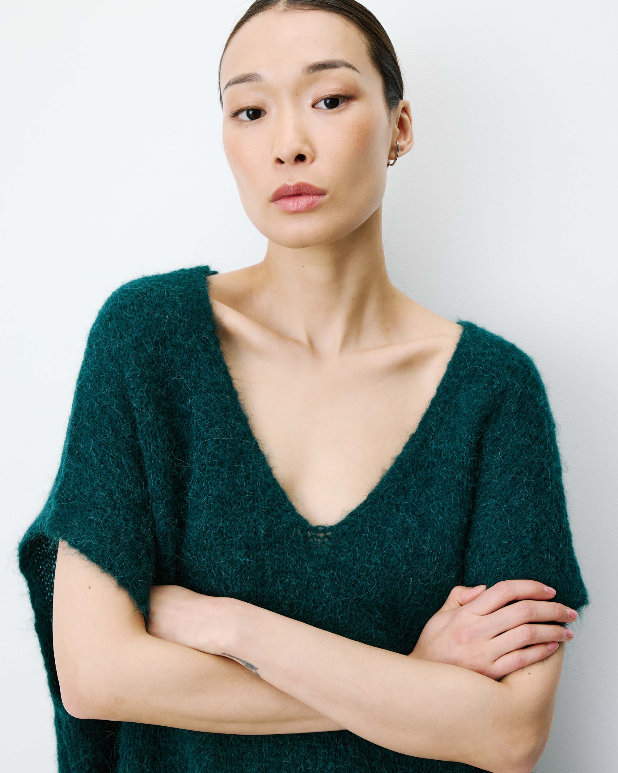 Sleeveless V-neck sweater emeraude Atticus