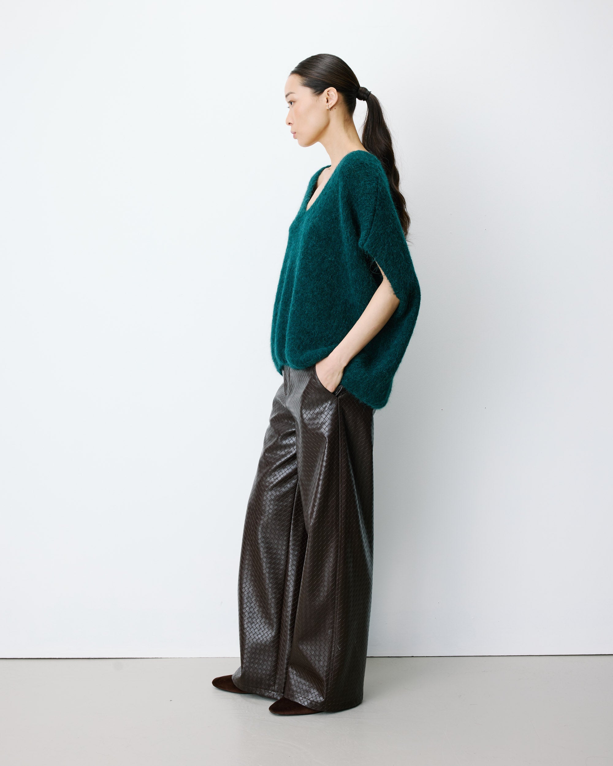 Sleeveless V-neck sweater emeraude Atticus