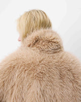 Abrigo de pelo sintético cruzado beige Amy