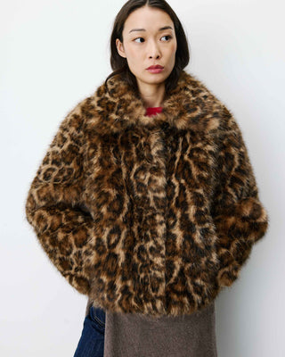 Manteau fausse fourrure court à motif leo Alva