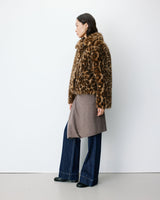 Manteau fausse fourrure court à motif leo Alva