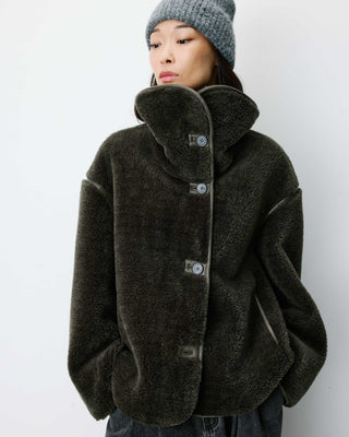 Manteau en fausse fourrure oversize boutonné kaki Amelio
