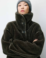 Manteau en fausse fourrure oversize boutonné kaki Amelio