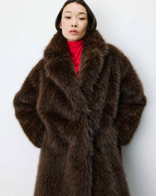 Manteau long oversize en fausse fourrure chocolat Alara