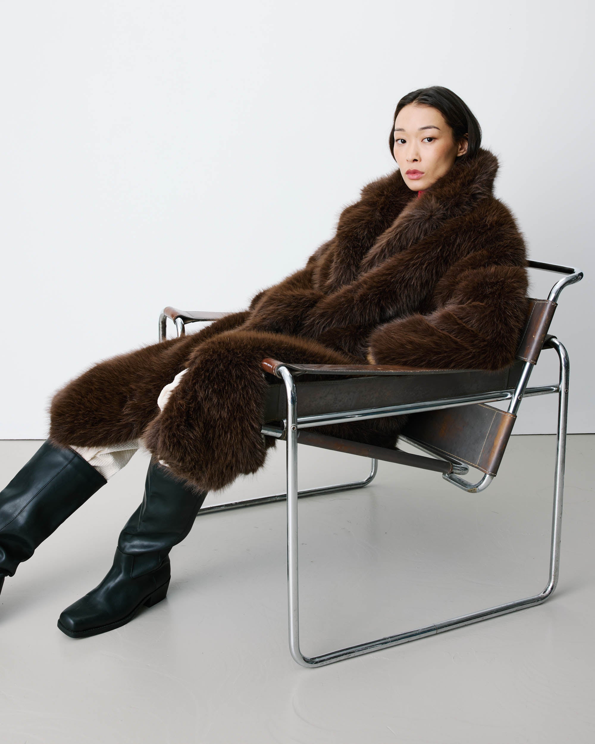 Manteau long oversize en fausse fourrure chocolat Alara