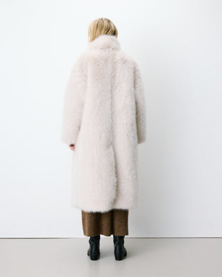 Manteau long oversize en fausse fourrure grege Alara