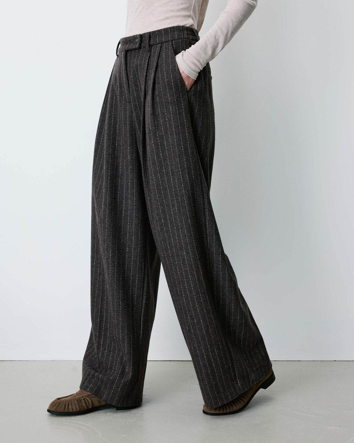 Pantaloni sartoriali a righe in misto lana cioccolato Baldwin