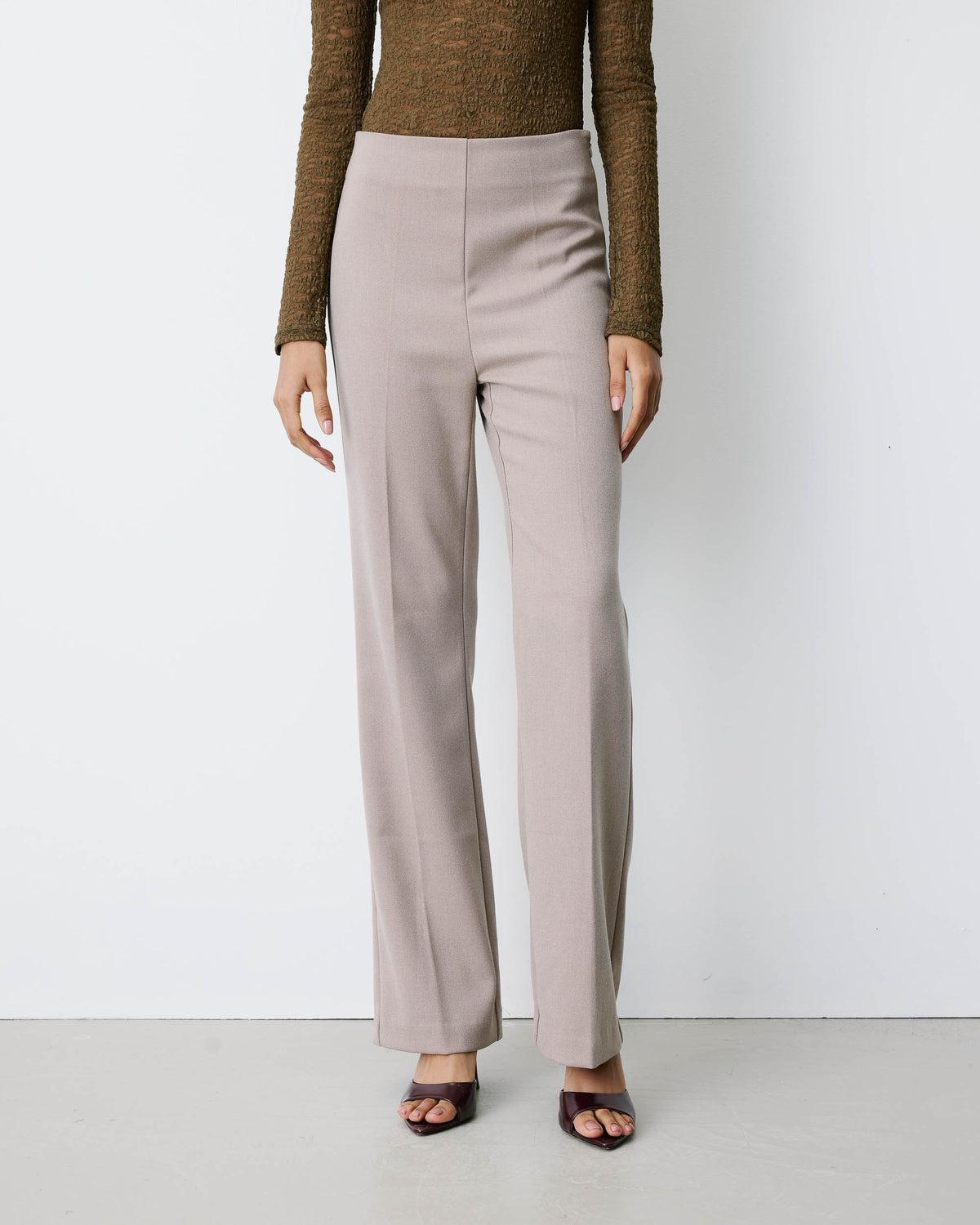 Pantalon tailleur flare à ceinture plate grege Bryan