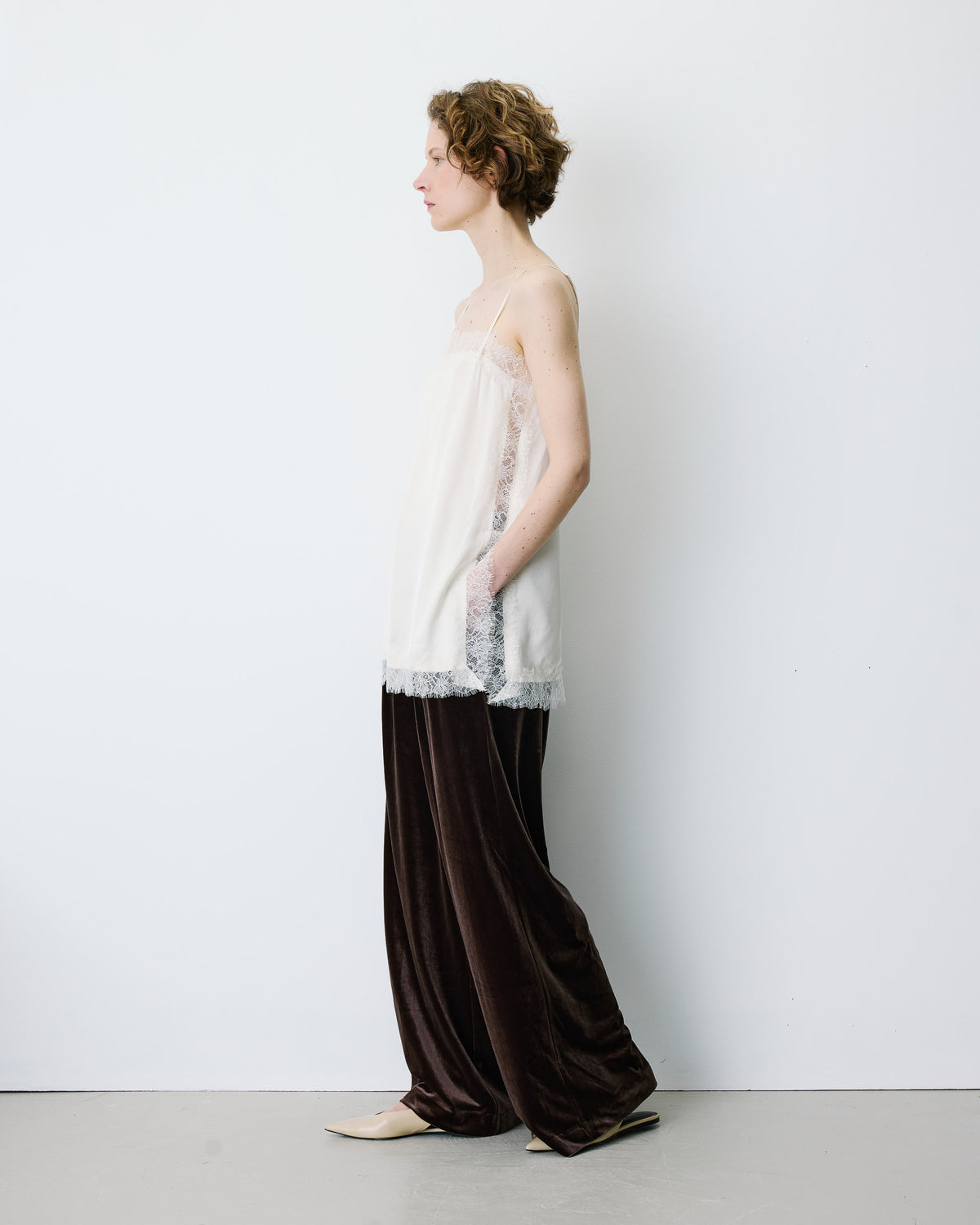Square-neck lace-trim satin cami ecru Blossom