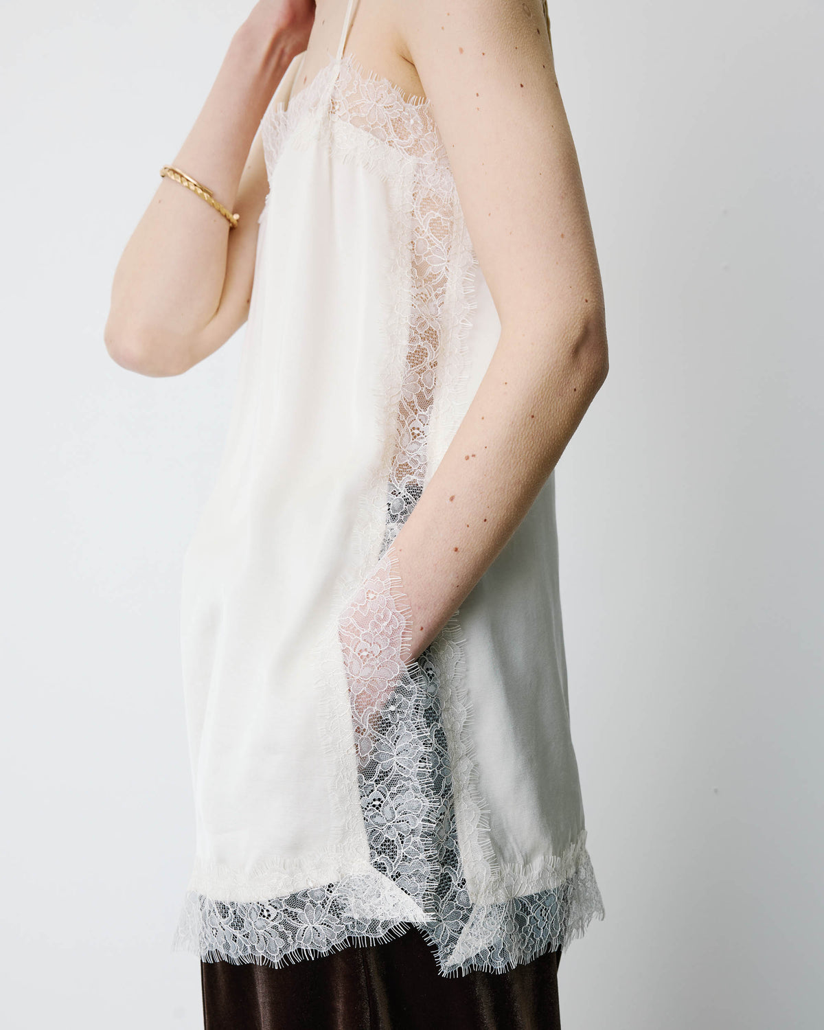 Square-neck lace-trim satin cami ecru Blossom