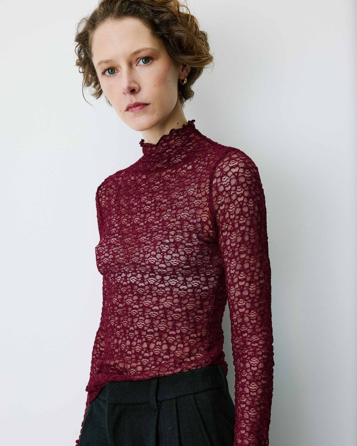 Top en dentelle ajusté manches longues cherry Blake