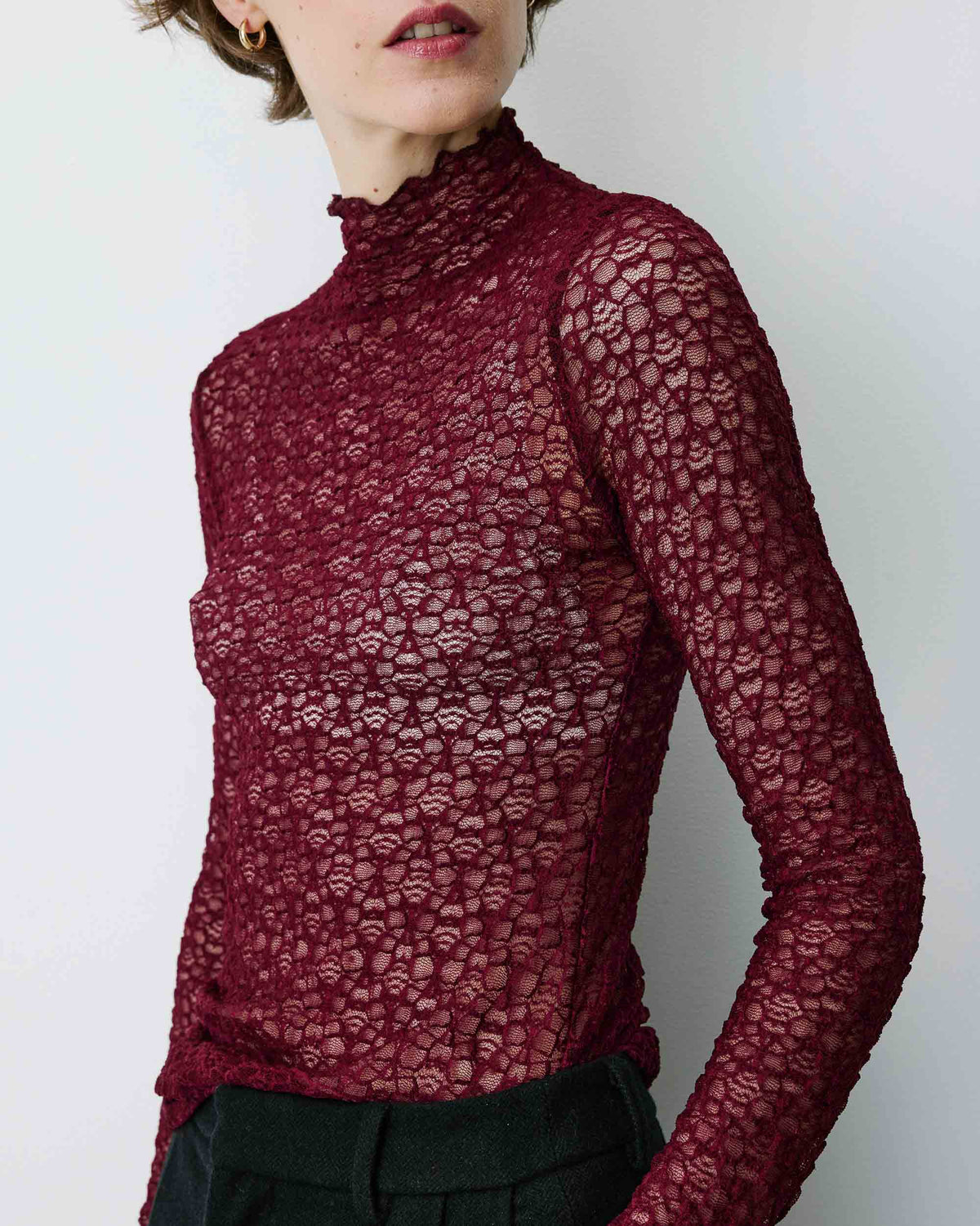 Top en dentelle ajusté manches longues cherry Blake