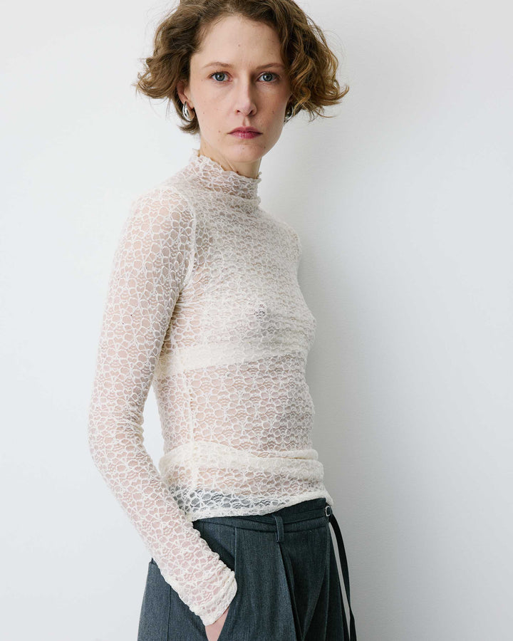 Top en dentelle ajusté manches longues ecru Blake