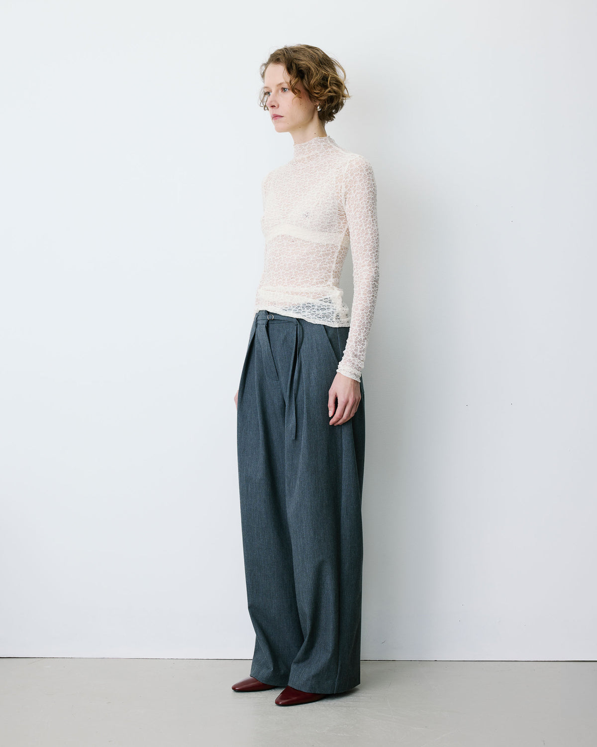 Top en dentelle ajusté manches longues ecru Blake