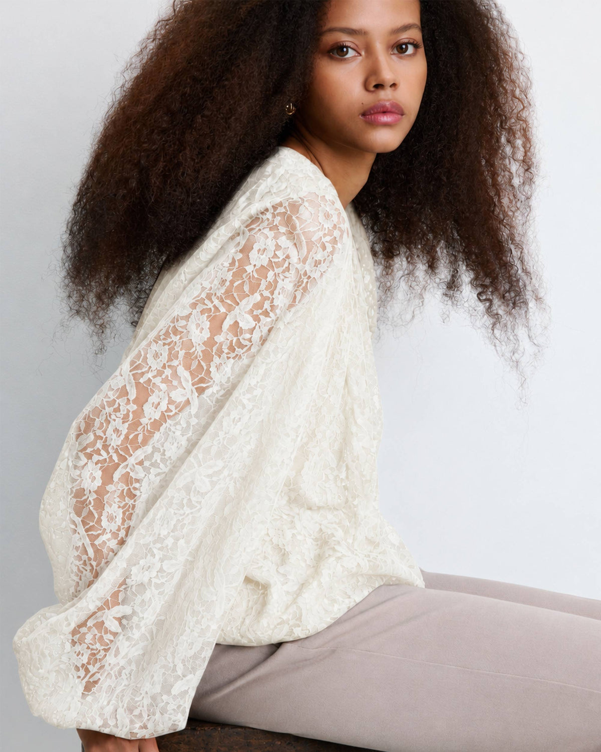 Lace puff-sleeve blouse ecru Beth