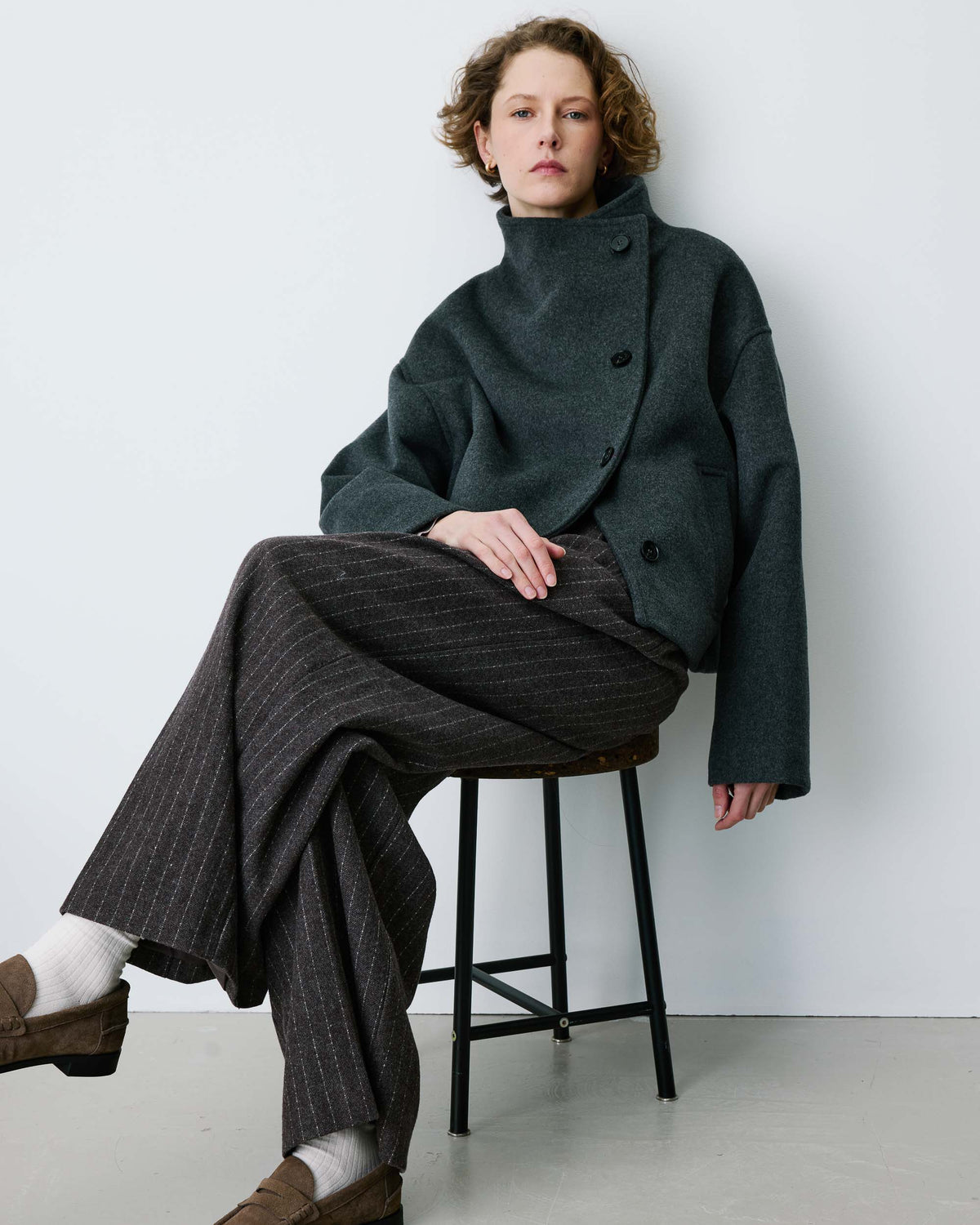 Wool-blend short coat with high collar anthracite Blanca