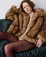 Manteau en fausse fourrure col large latte Billie