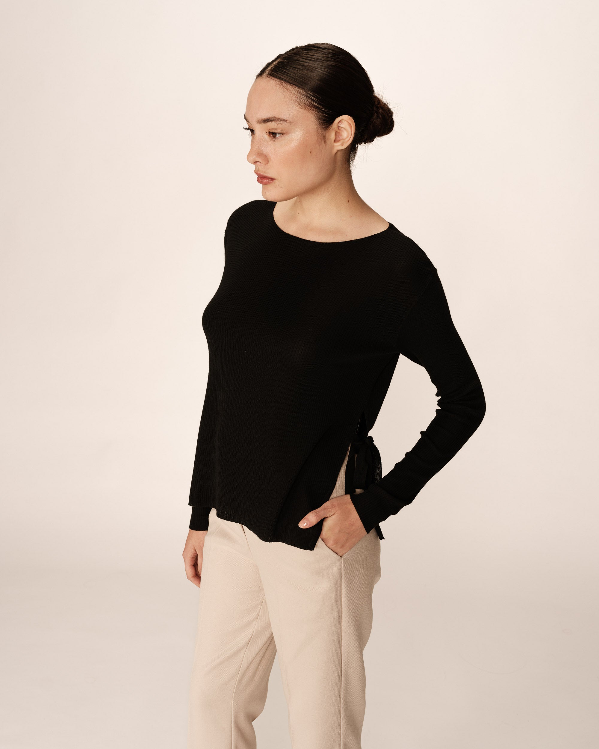 Tie-detail sweater black Palmer_12878