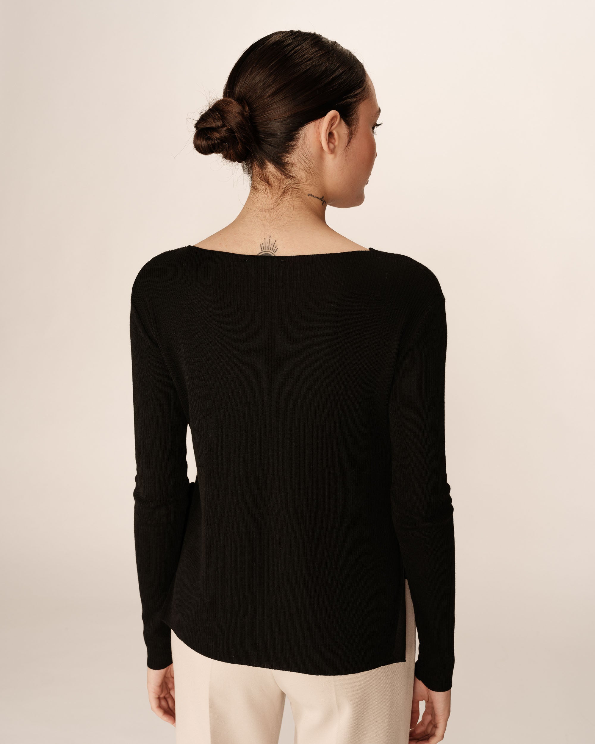 Tie-detail sweater black Palmer_12878