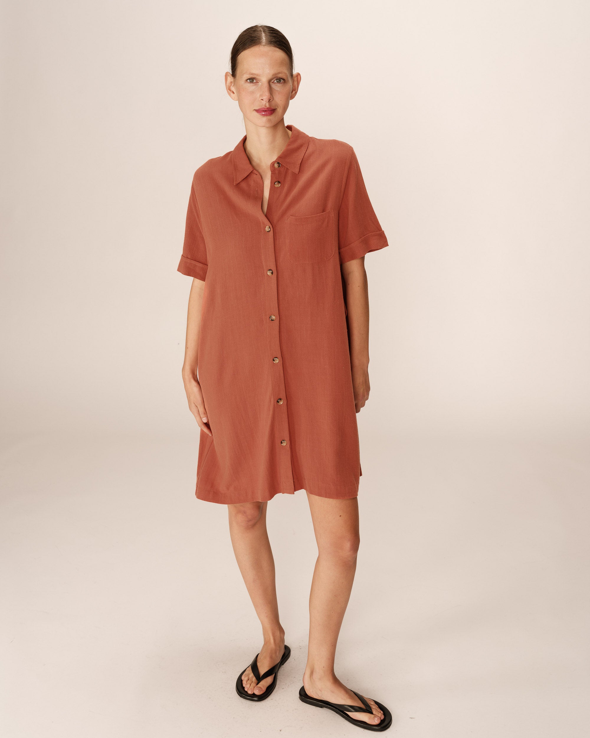 Robe courte croisee terracotta Paquita