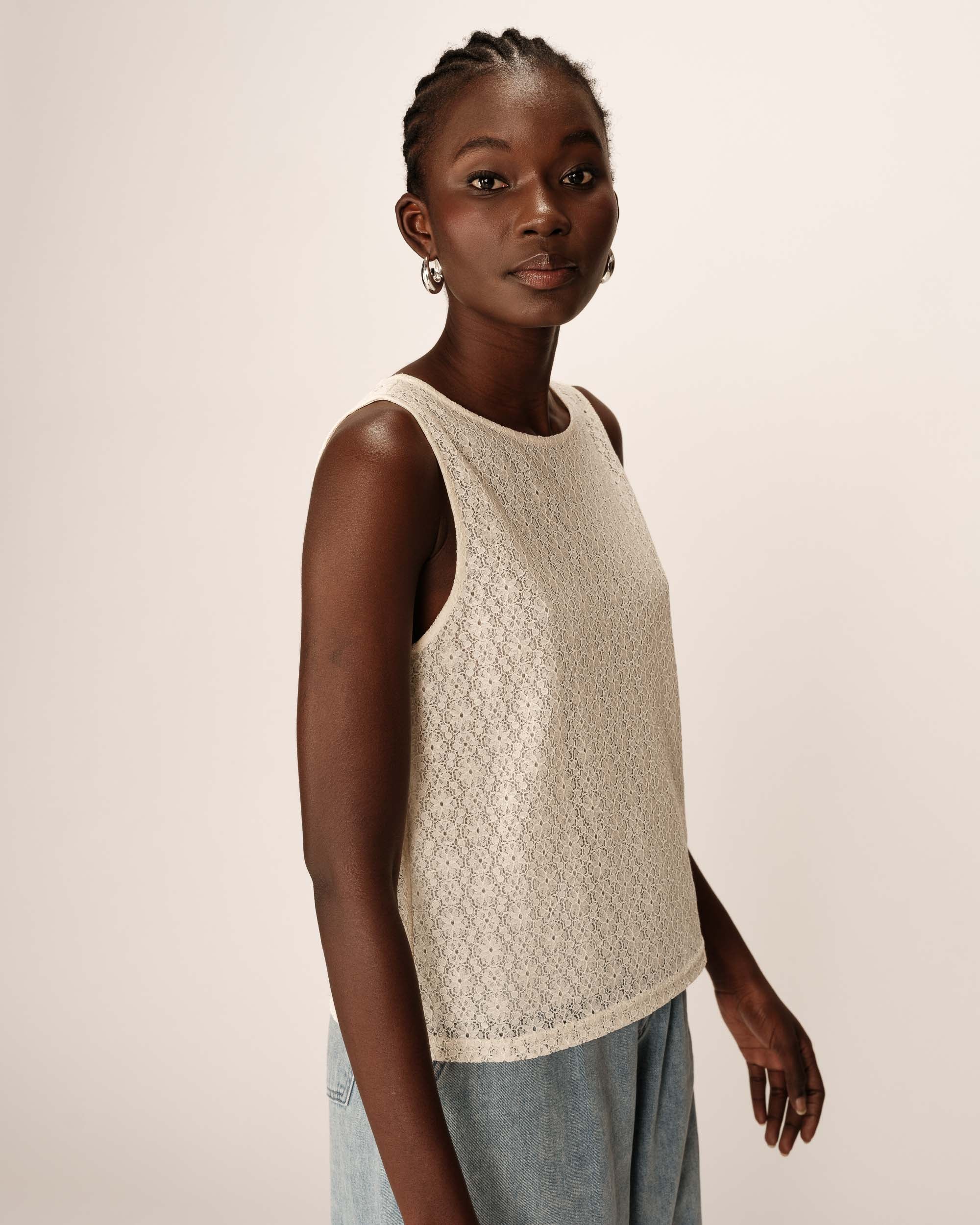 Top droit en dentelle ecru Passionnee