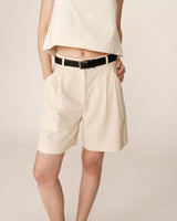 Pleated bermuda shorts ecru Pastel
