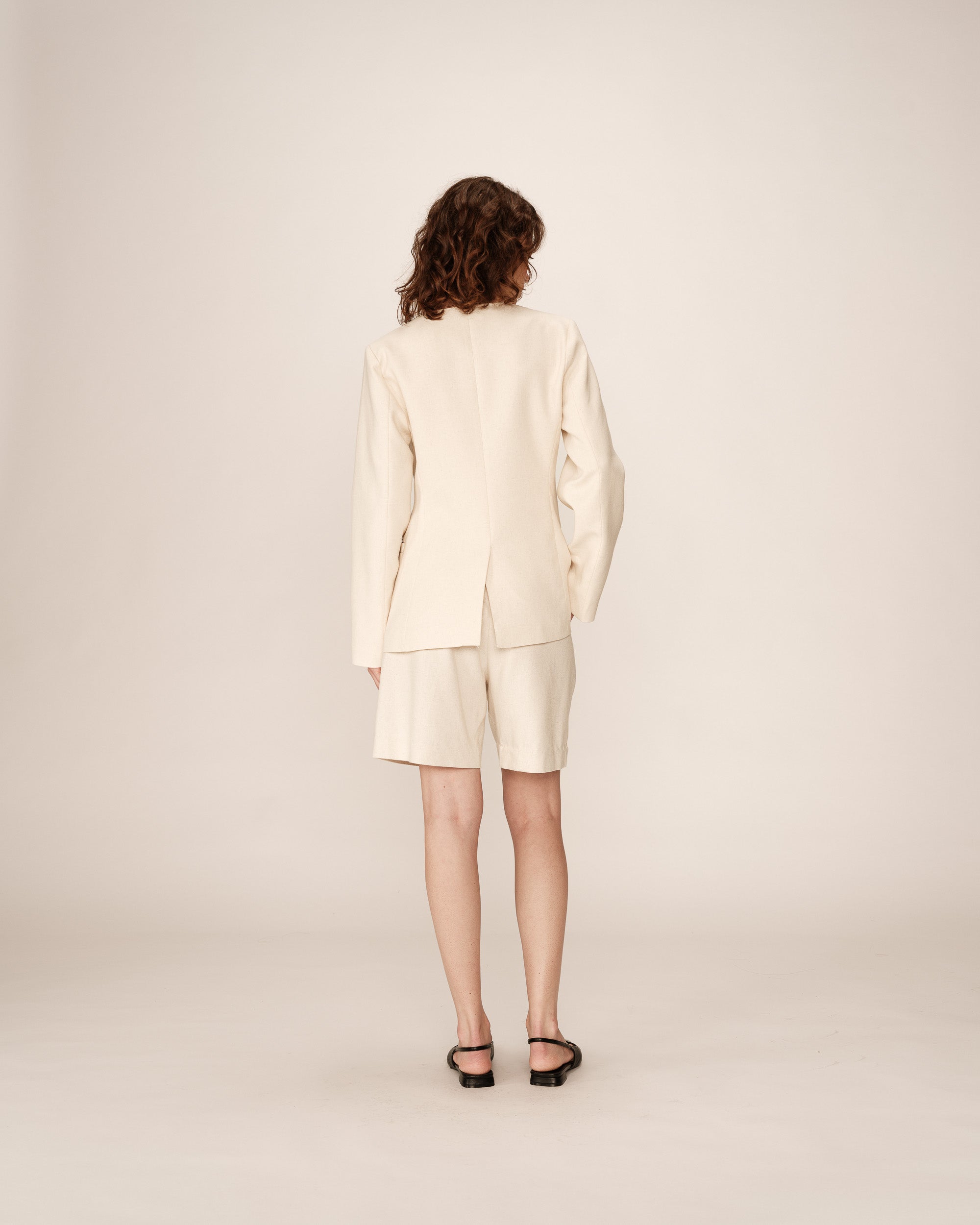 Collarless tailored blazer ecru Payton