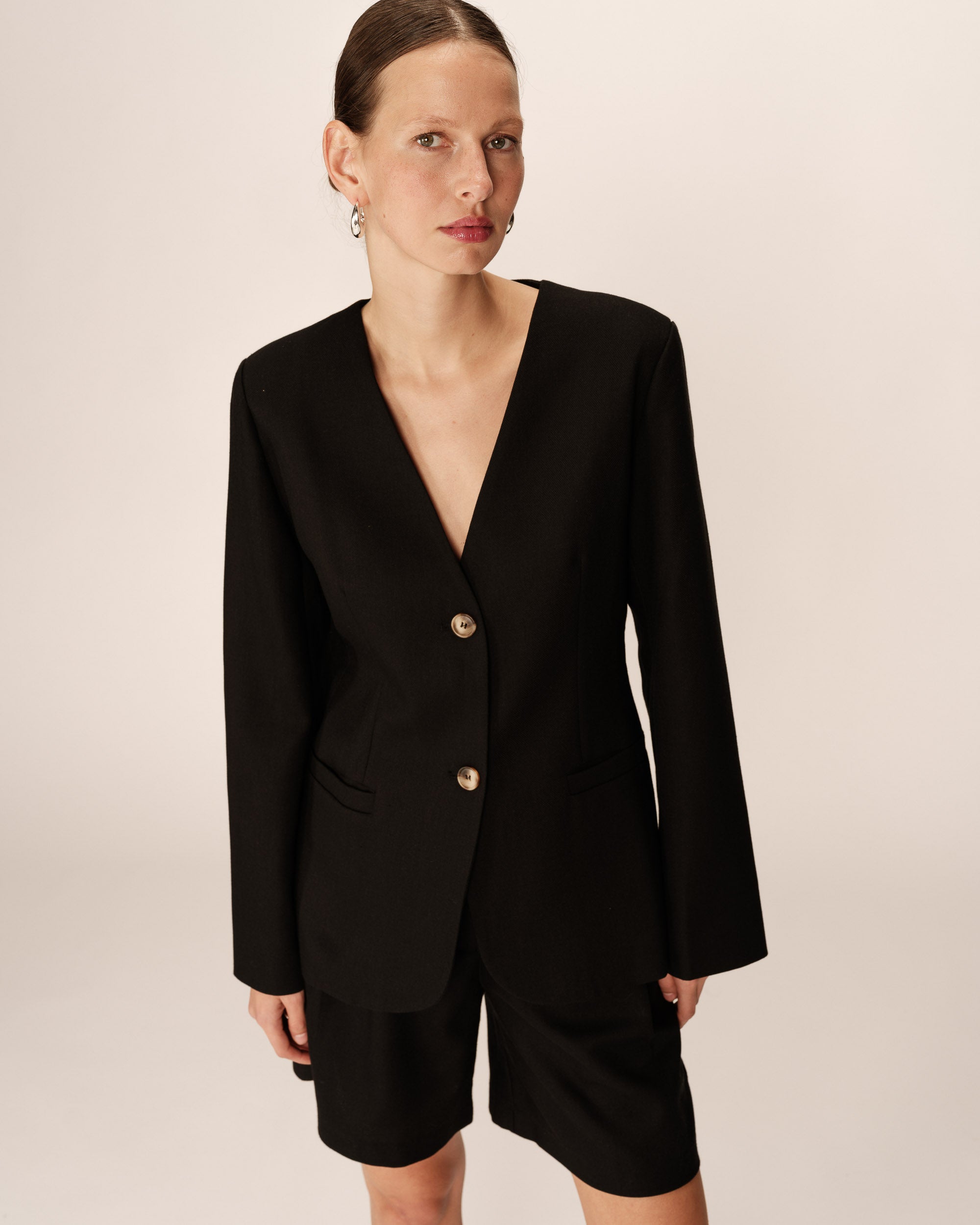 Collarless tailored blazer black Payton