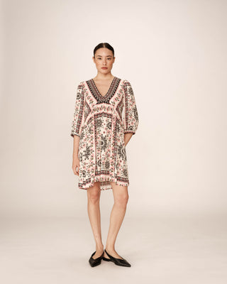 ROBE COURTE BEIGE PEROU